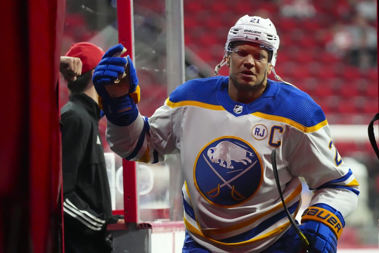 Daily Faceoff 2024 Trade Deadline Live Blog