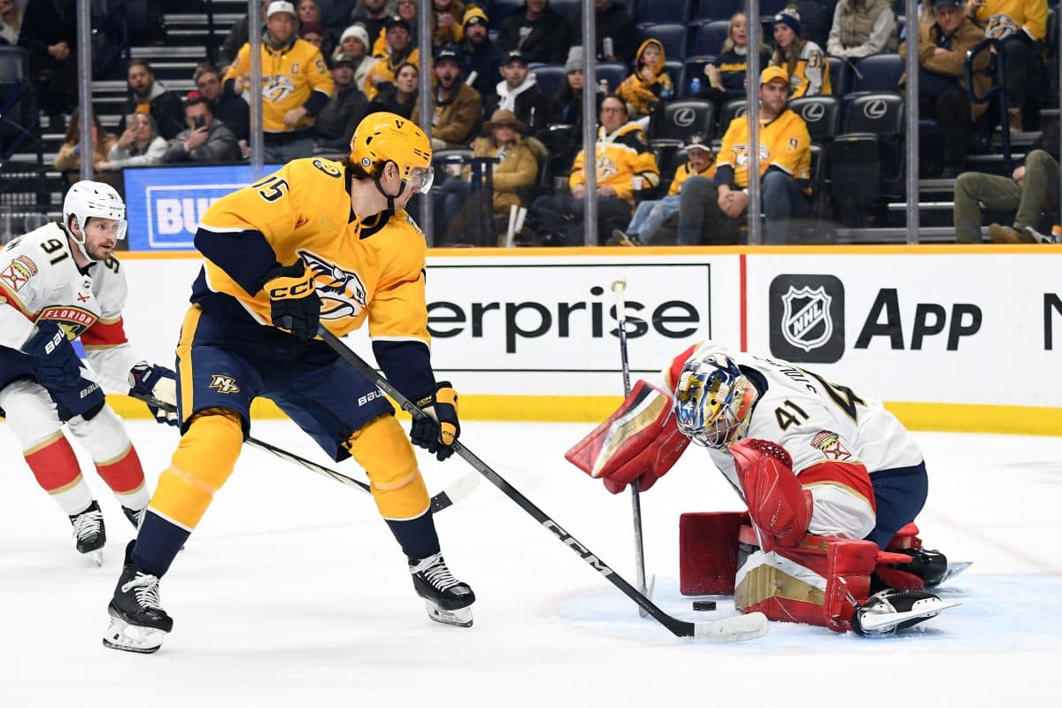 Predators trade Denis Gurianov to Flyers for Wade Allison