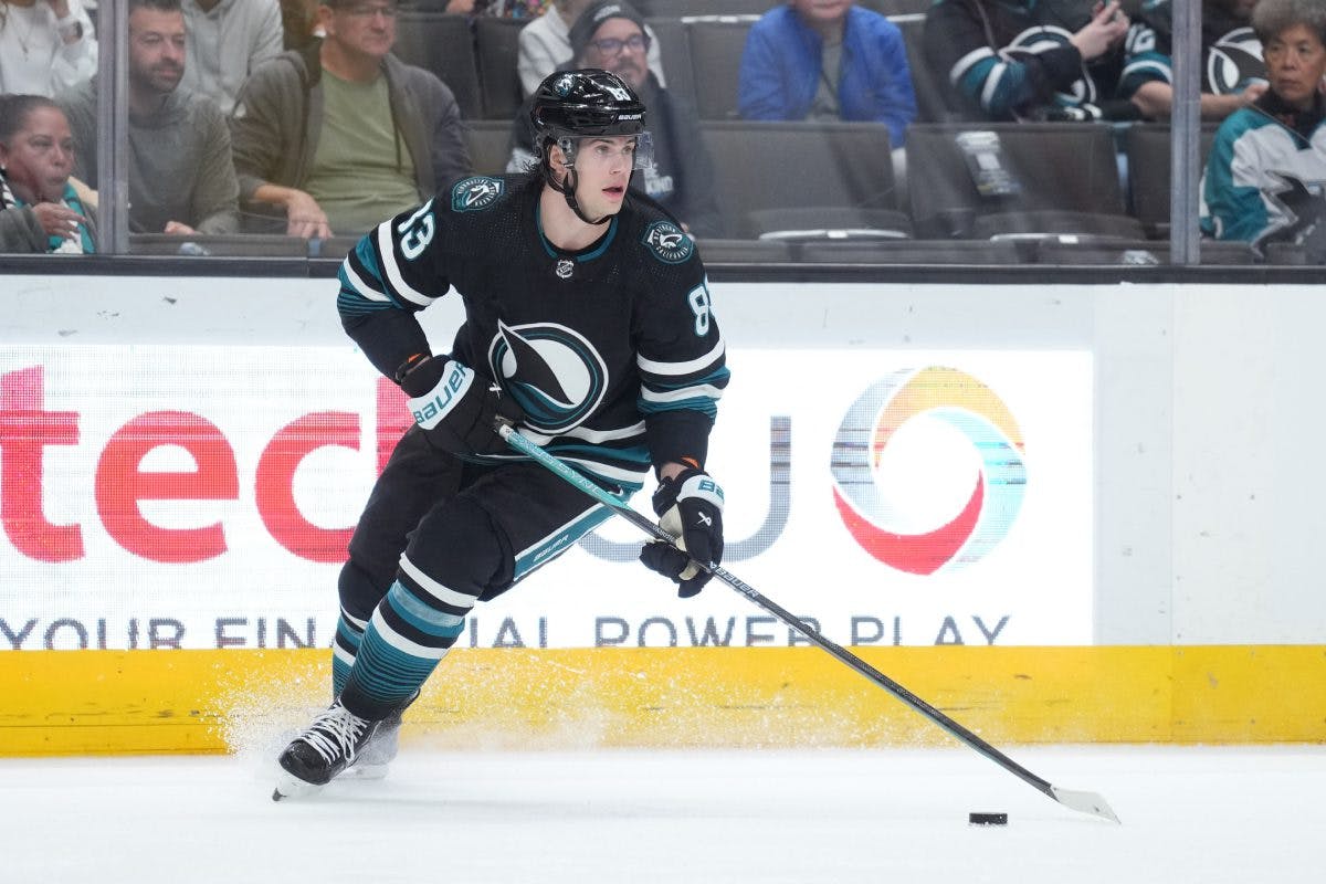 Calgary Flames acquire Nikita Okhotiuk from San Jose Sharks for fifth-round pick
