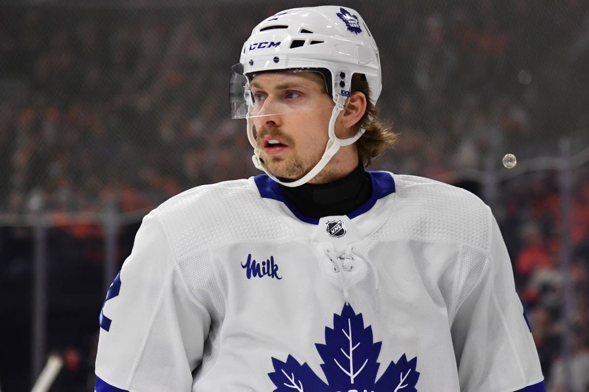Toronto Maple Leafs sign defenseman Simon Benoit to three-year contract extension
