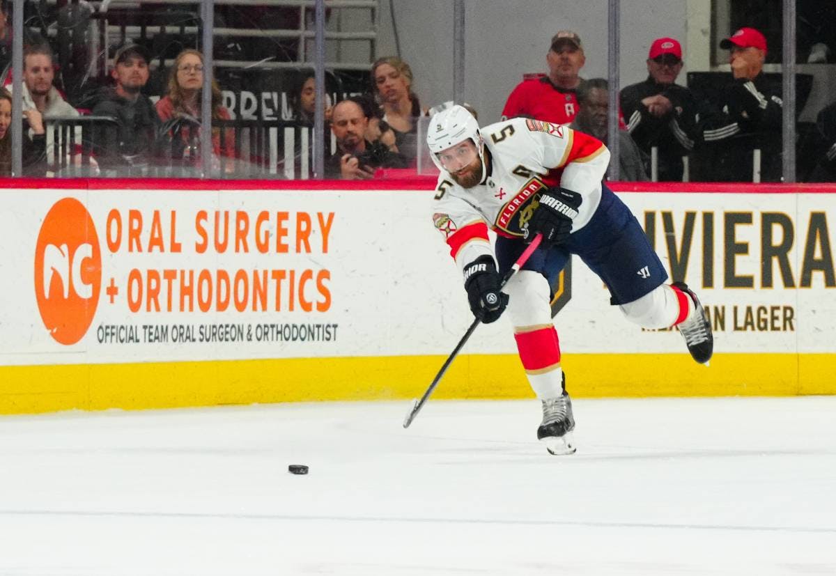 Panthers’ Aaron Ekblad leaves game vs. Canadiens with undisclosed injury