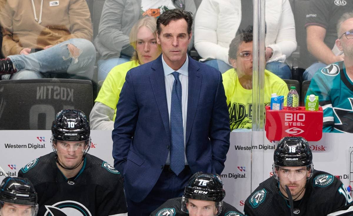 Sharks fire head coach David Quinn after two seasons