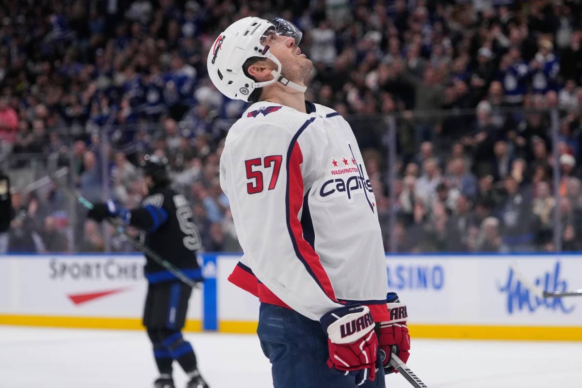 Capitals’ van Riemsdyk leaves Game 3 with upper-body injury