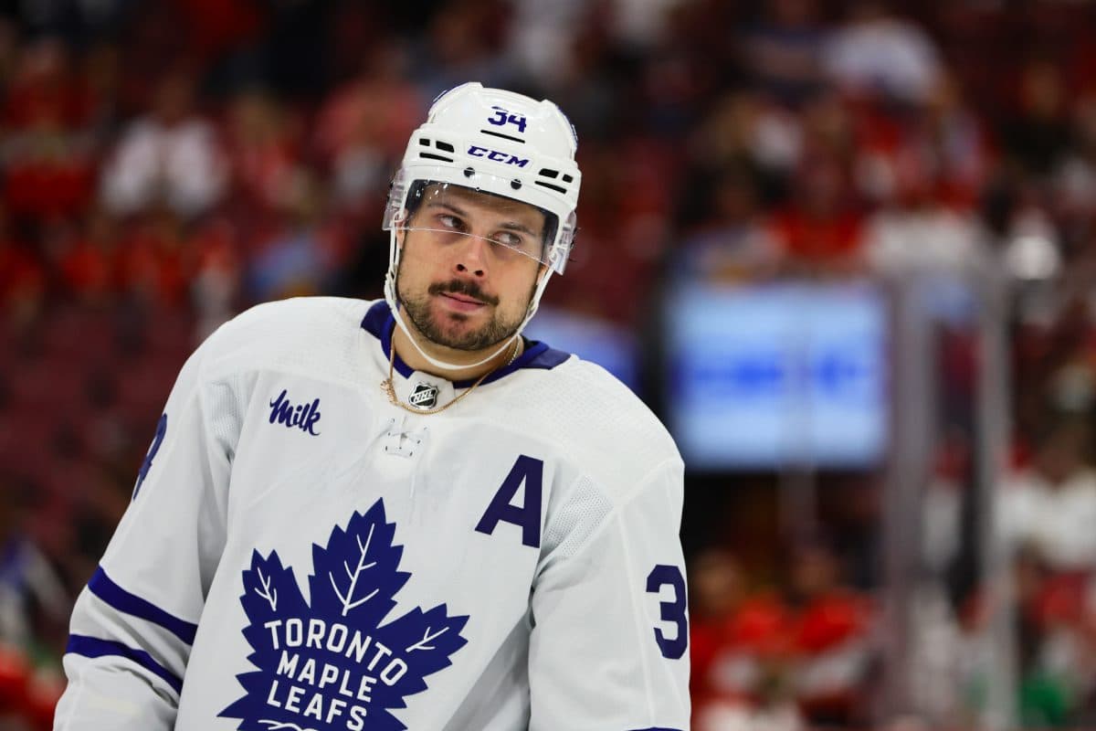 Maple Leafs’ Auston Matthews leaves Game 4 vs. Bruins with undisclosed