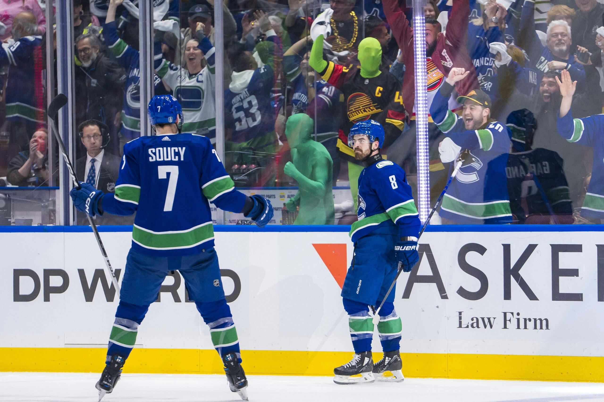 Stanley Cup Playoffs Day 19: Oilers blow 4-1 lead as Canucks take Game 1
