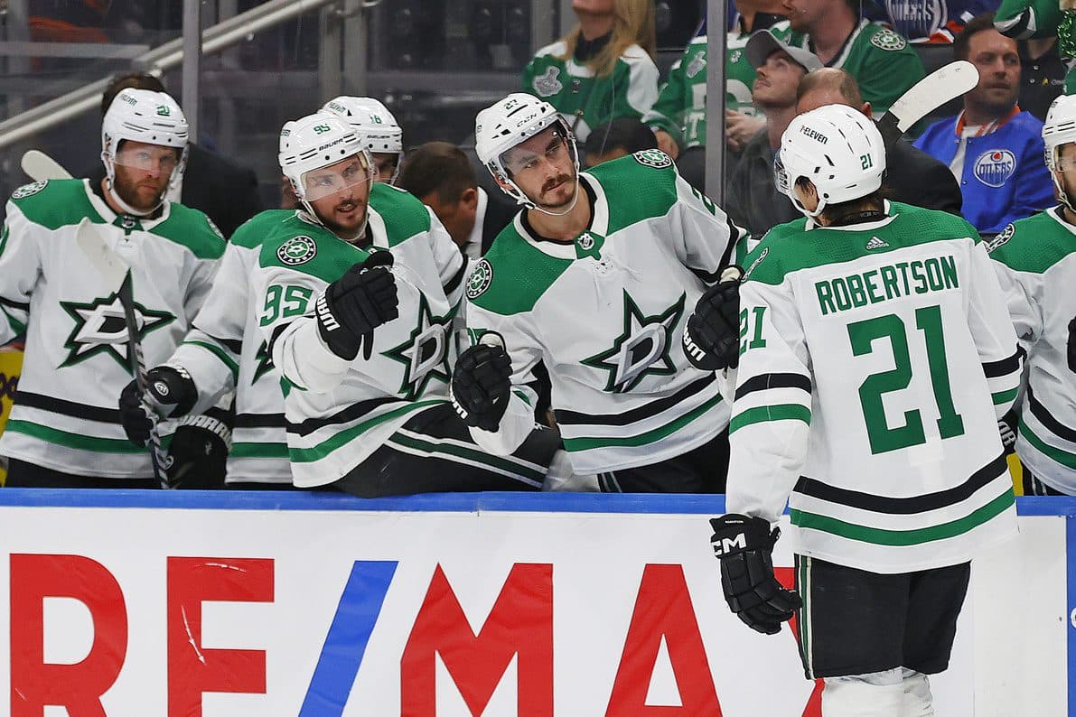 Dallas Stars winger Jason Robertson