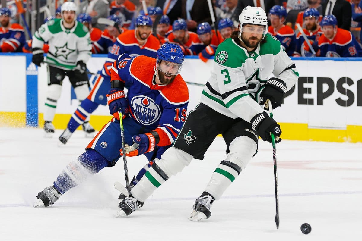 Dallas Stars defenseman Chris Tanev