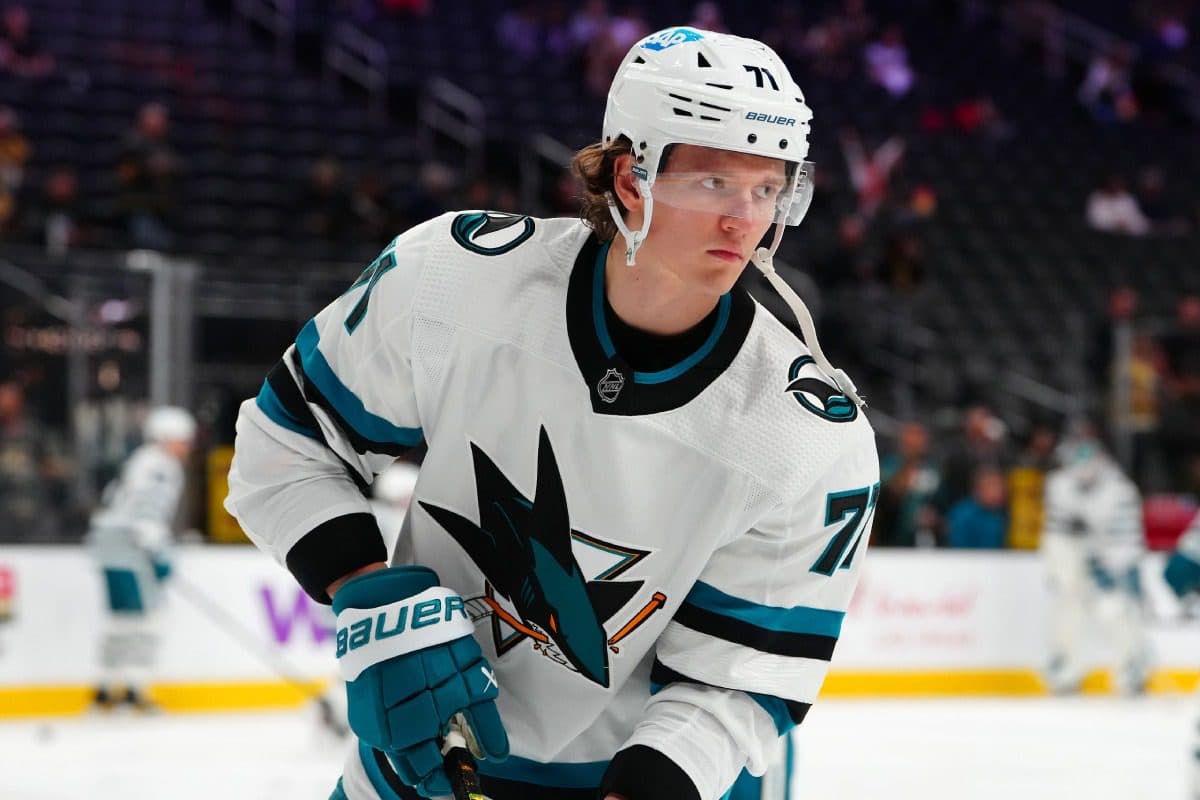 Penguins sign Nikolai Knyzhov to PTO contract