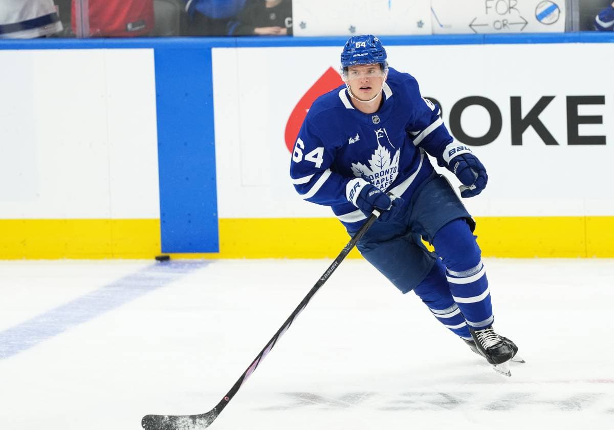 Maple Leafs’ David Kampf leaves game against Panthers with upper-body injury