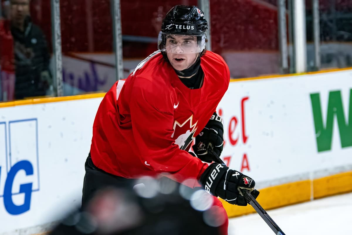 Flyers Jett Luchanko Set to Shine with Canada in World Juniors BVM Sports
