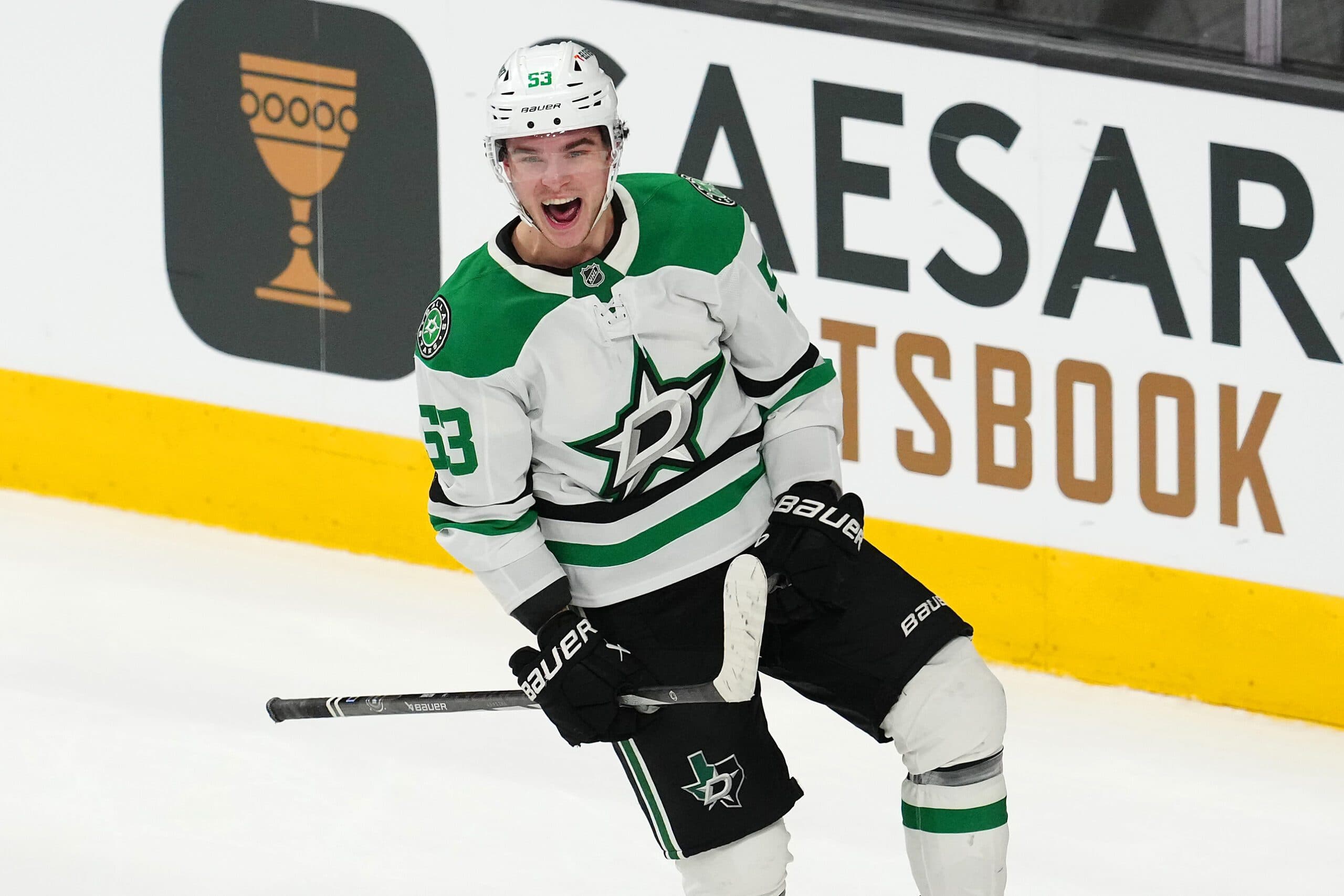 Stars sign Wyatt Johnston to five-year contract extension