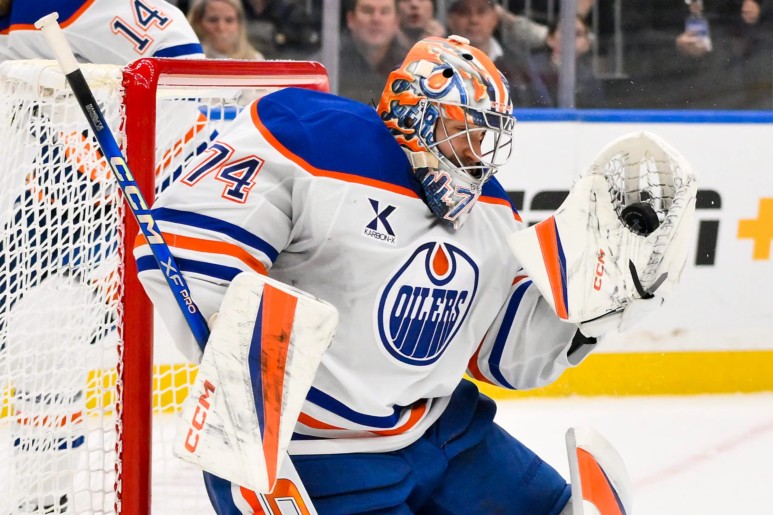 Stuart Skinner making a save