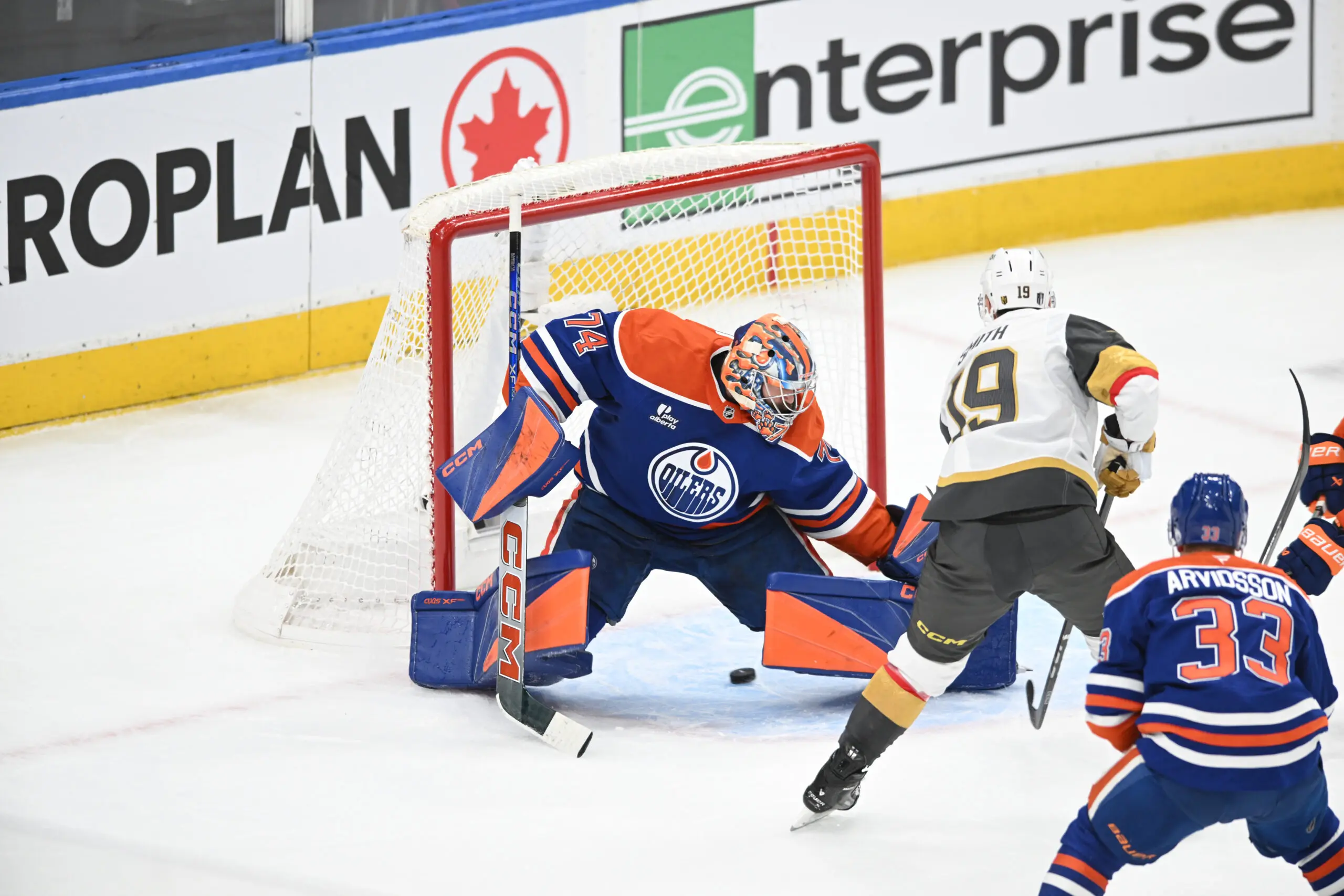 Was the heart-stopping Vegas buzzer beater Stuart Skinner’s fault? 