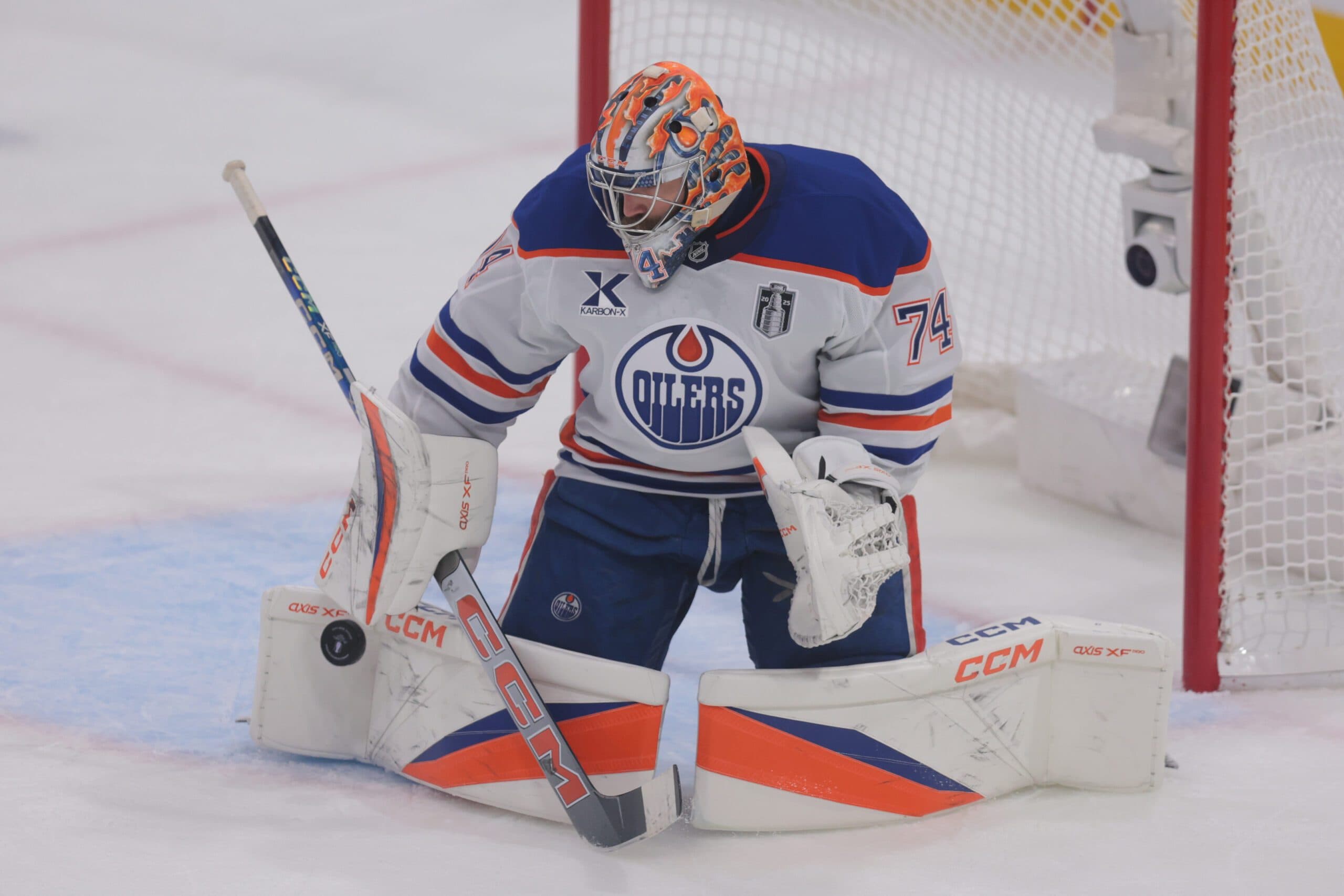 Is starting Stuart Skinner the right move for Oilers in Game 6? 