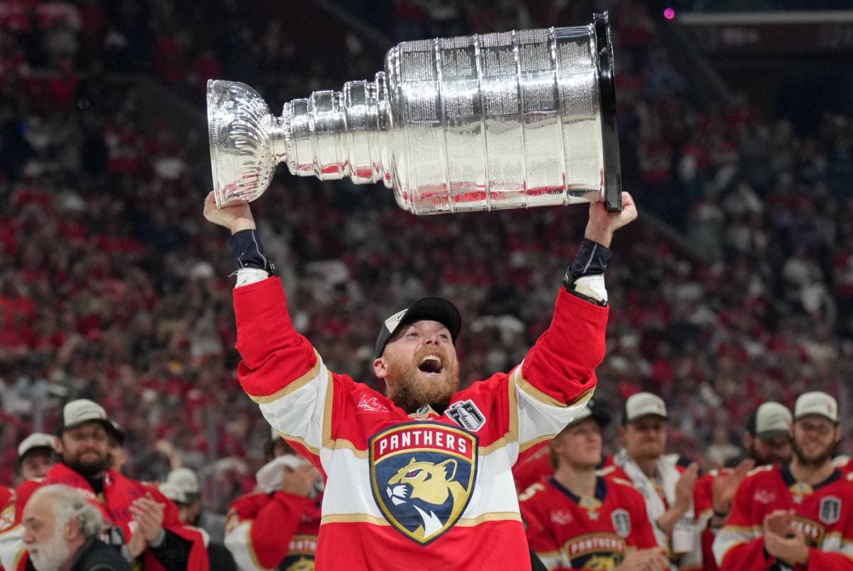 Panthers’ Sam Bennett: ‘I ain’t f–king leaving!’