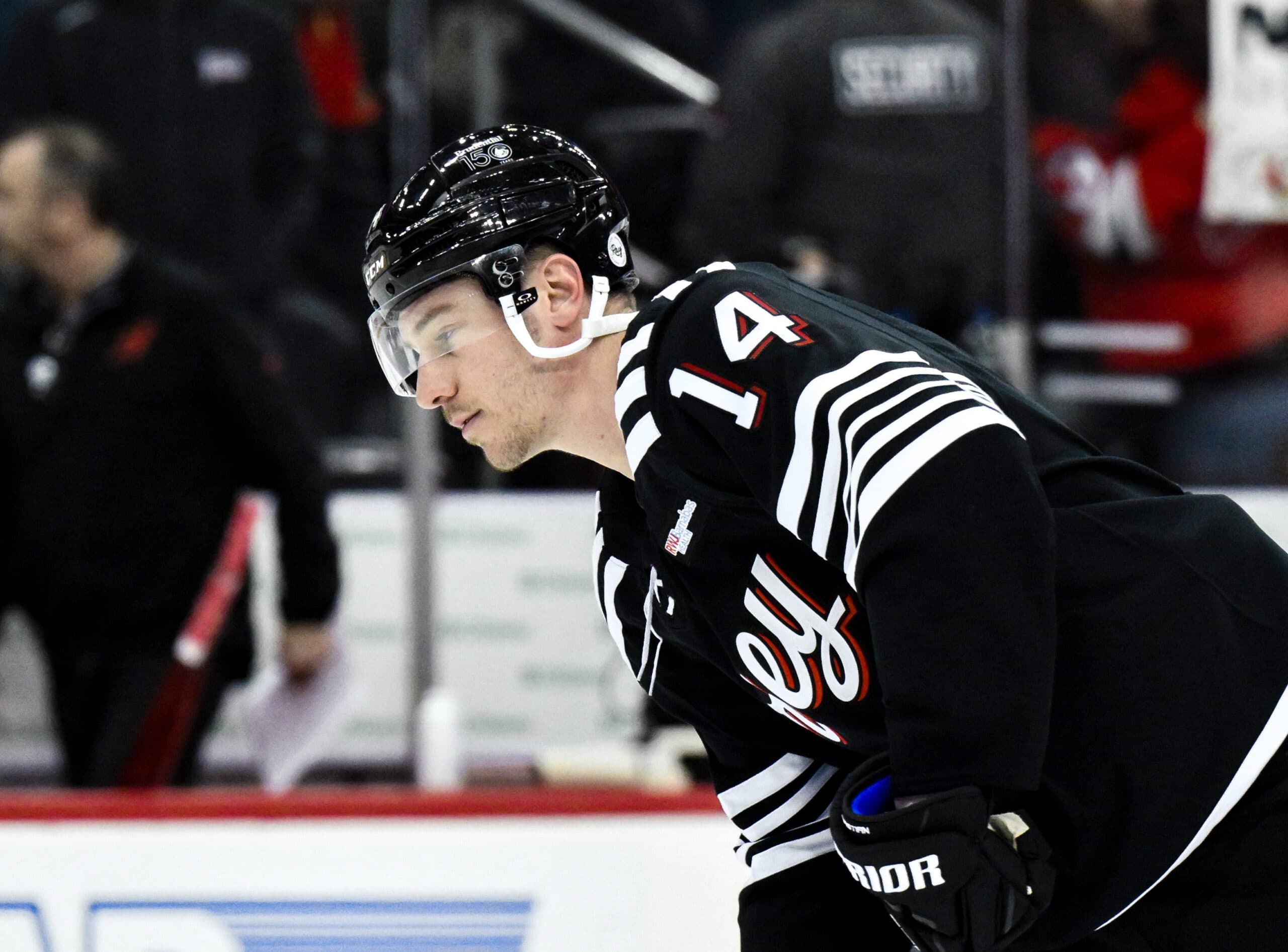 Stars sign Nathan Bastian to one-year contract
