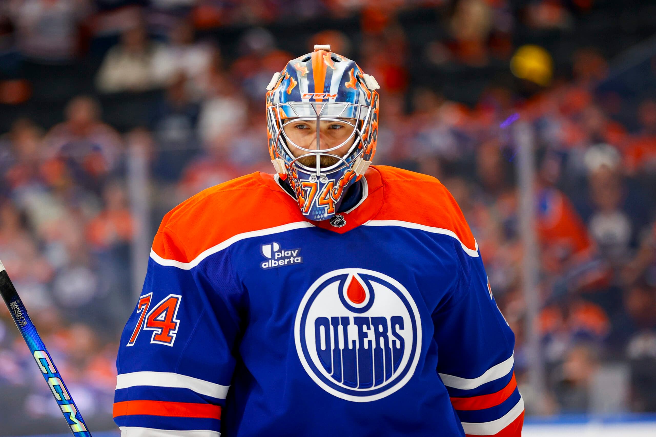 How does an NHL goaltender bounce back after a bad goal?