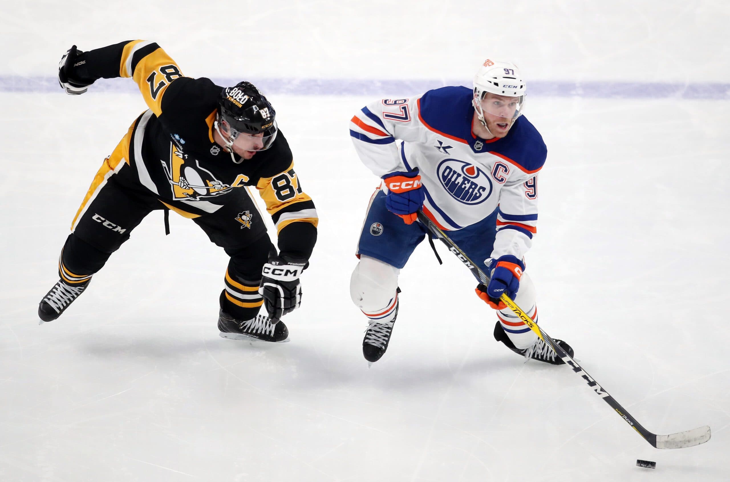 Sidney Crosby and Connor McDavid