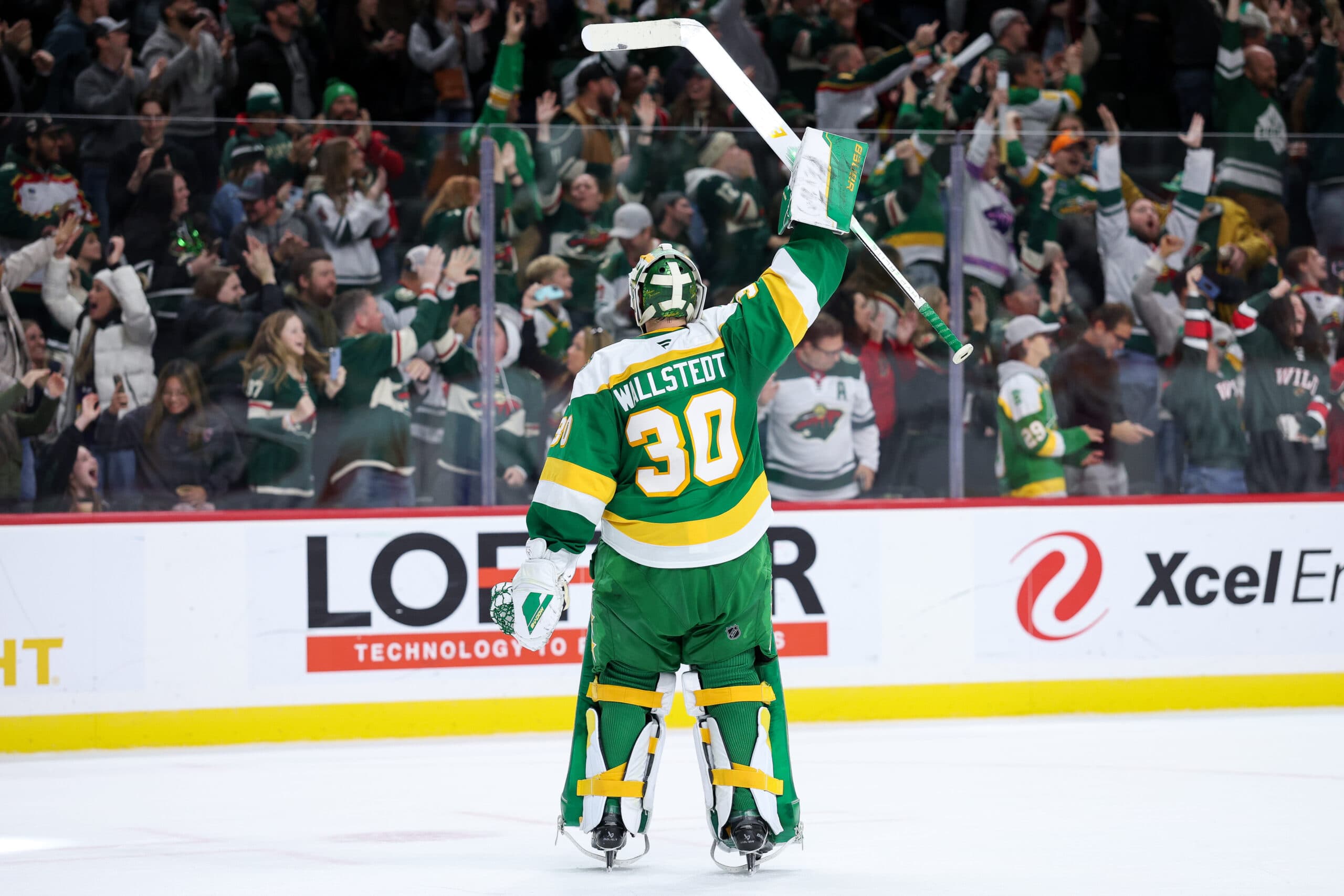 Can Jesper Wallstedt take the starting job in Minnesota?