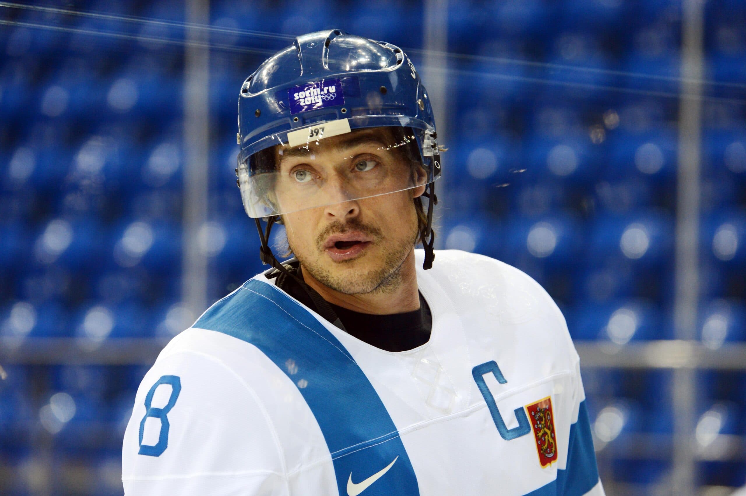 Team Finland right winger Teemu Selanne