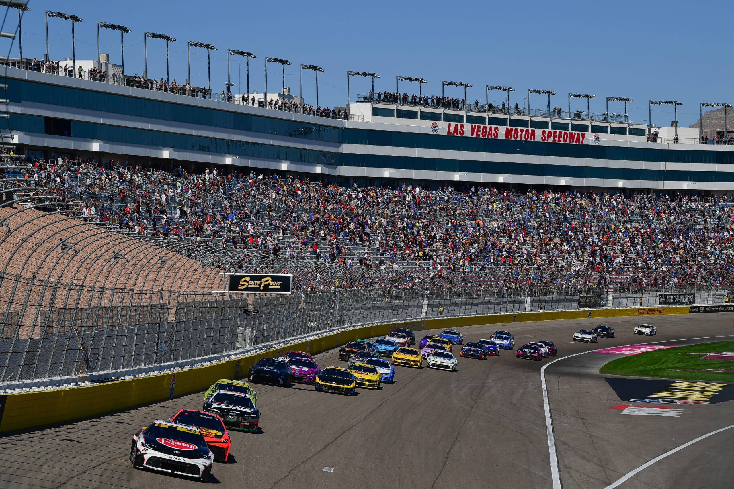 Report: Las Vegas Motor Speedway looking to host NHL outdoor game