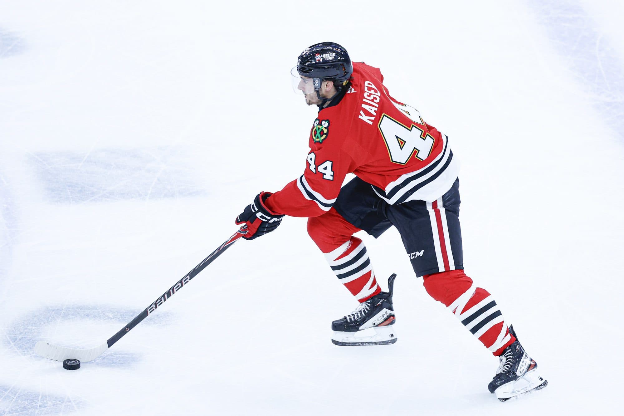 Blackhawks’ Wyatt Kaiser exits game against Blue Jackets