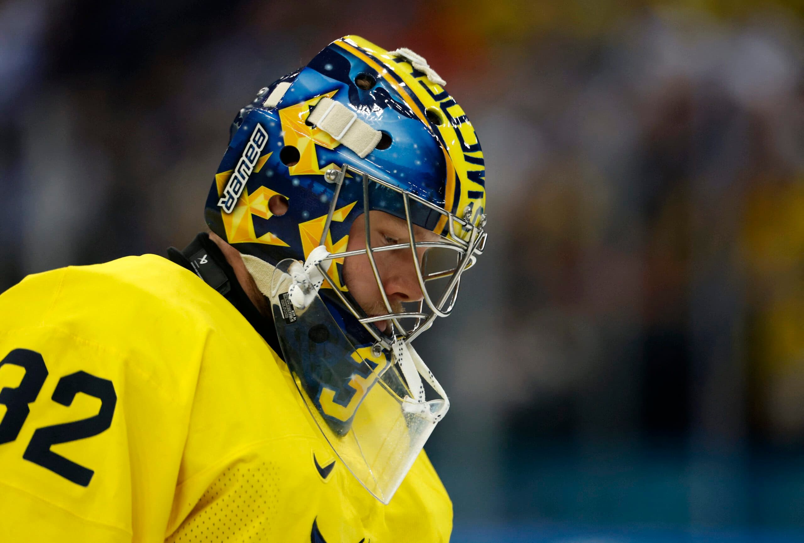 Can Sweden figure out its goaltending situation before it’s too late?