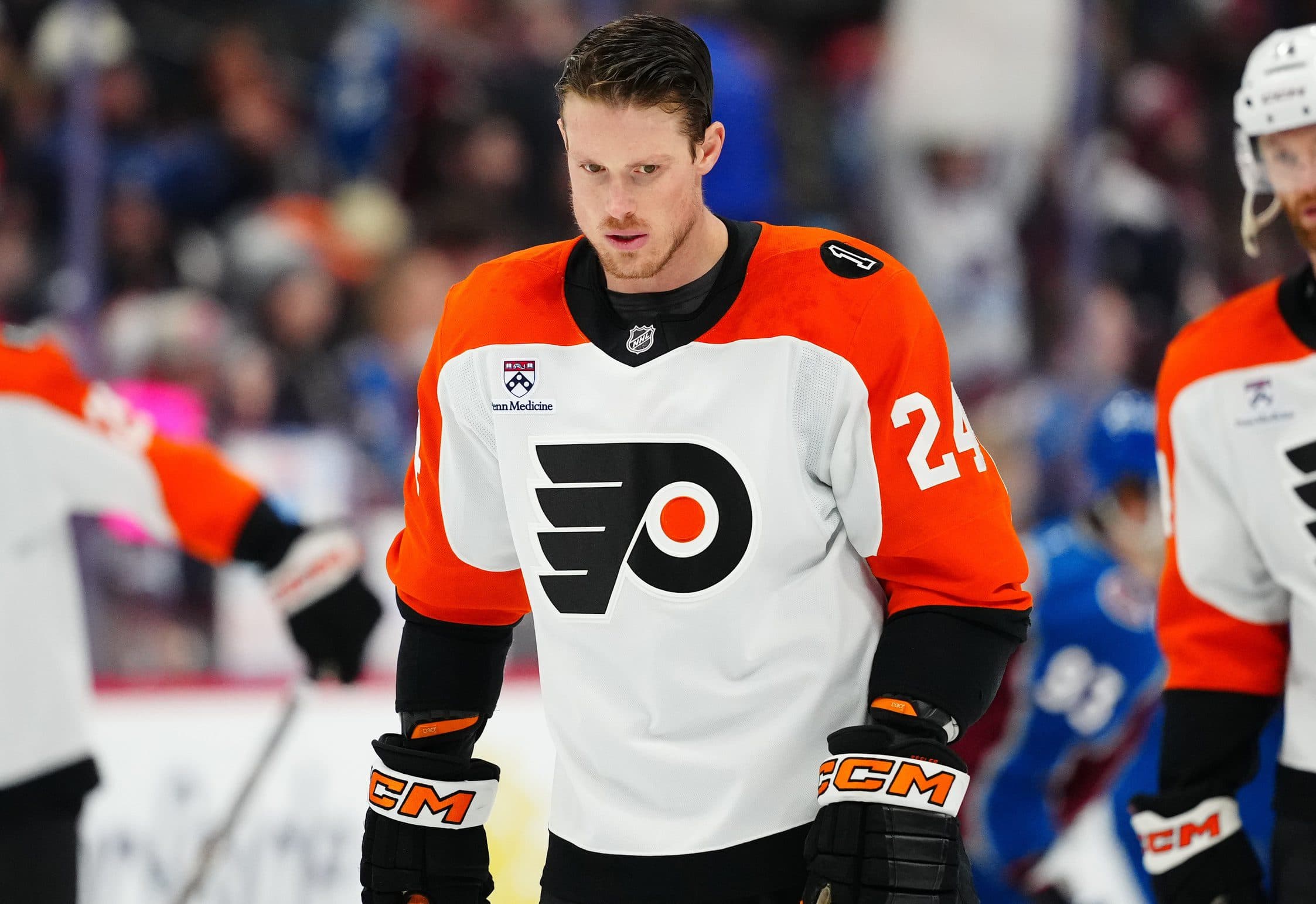 Flyers’ Nick Seeler leaves game with lower-body injury