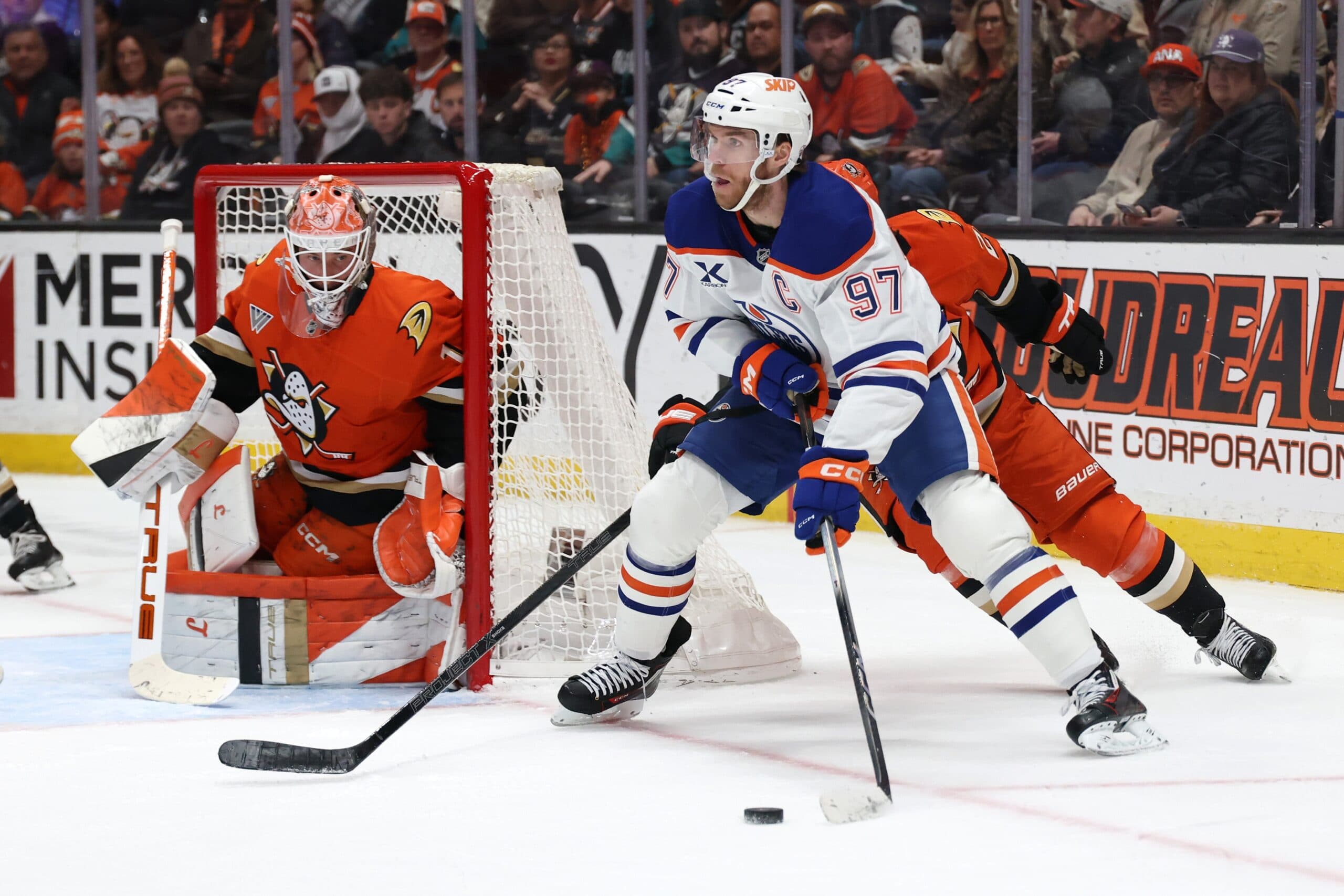 Oilers’ McDavid calls Pacific Division race ‘a pillow fight’