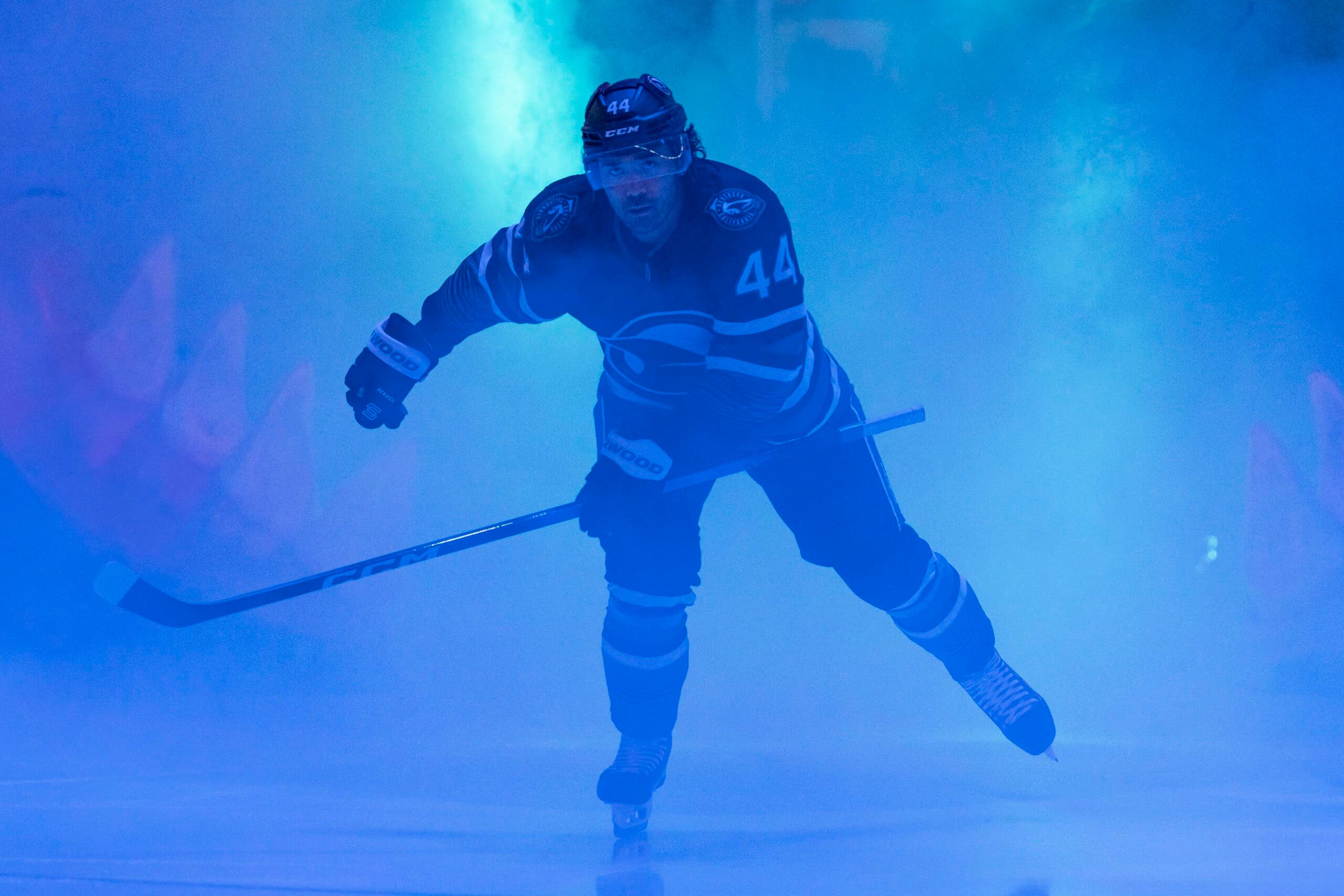Report: Sharks re-sign Kiefer Sherwood to five-year contract extension