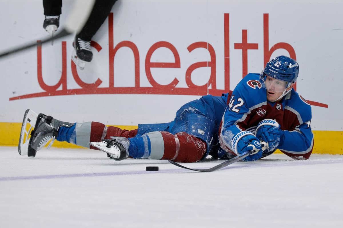 Avalanche's Josh Manson fined for butt-ending Wild's Michael McCarron
