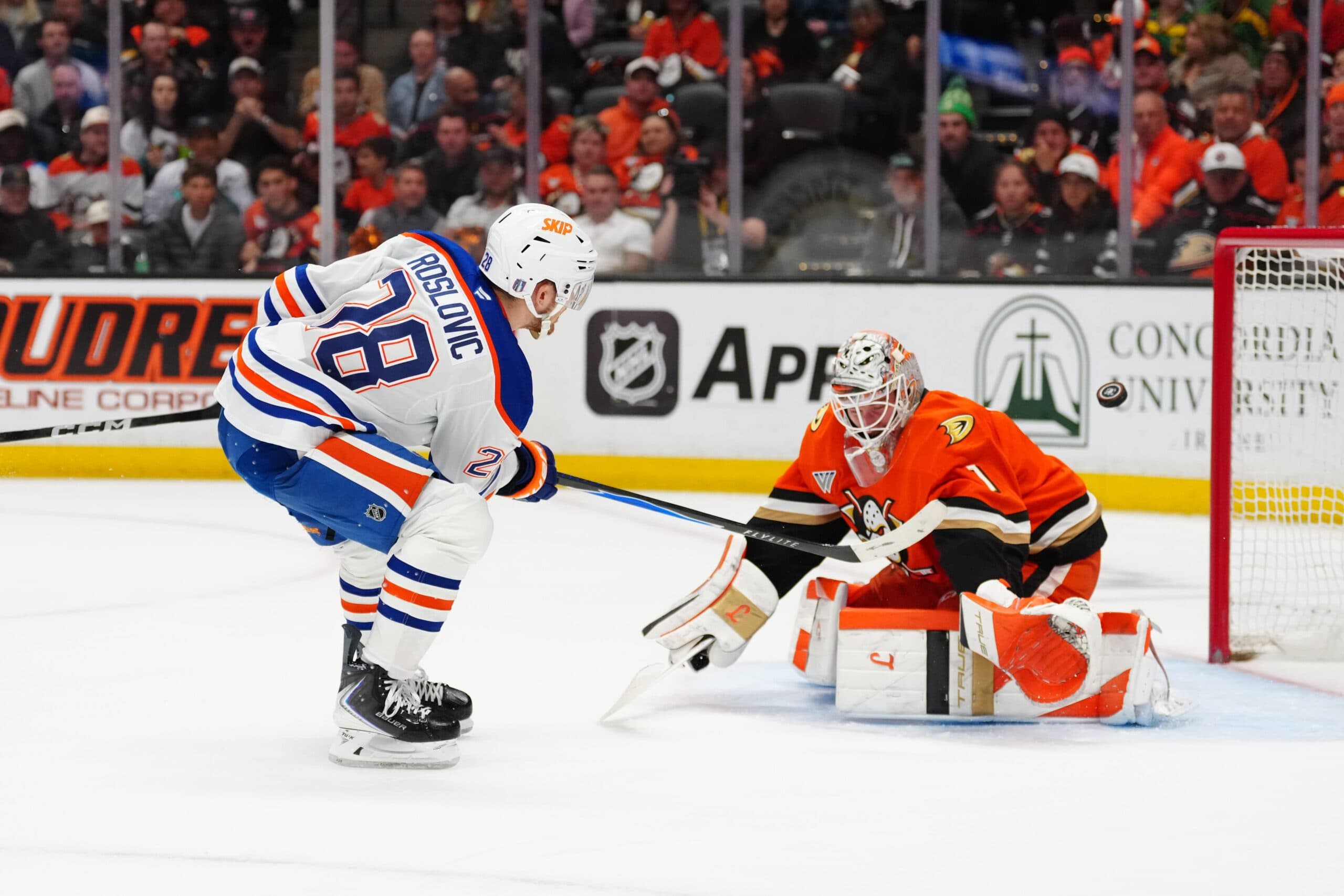 Ducks defeat Oilers, advance to second round