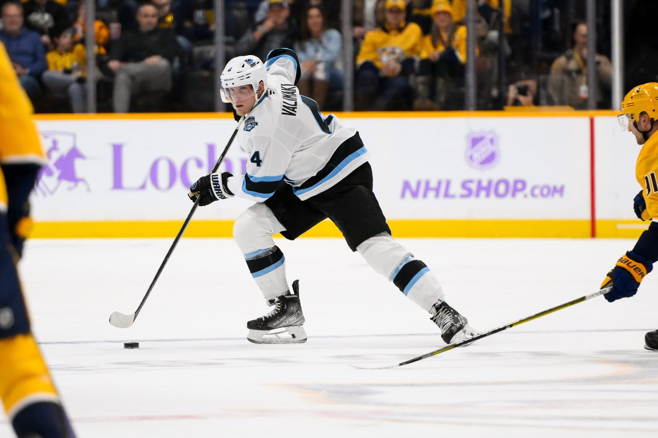 Hurricanes sign Juuso Valimaki to one-year contract extension