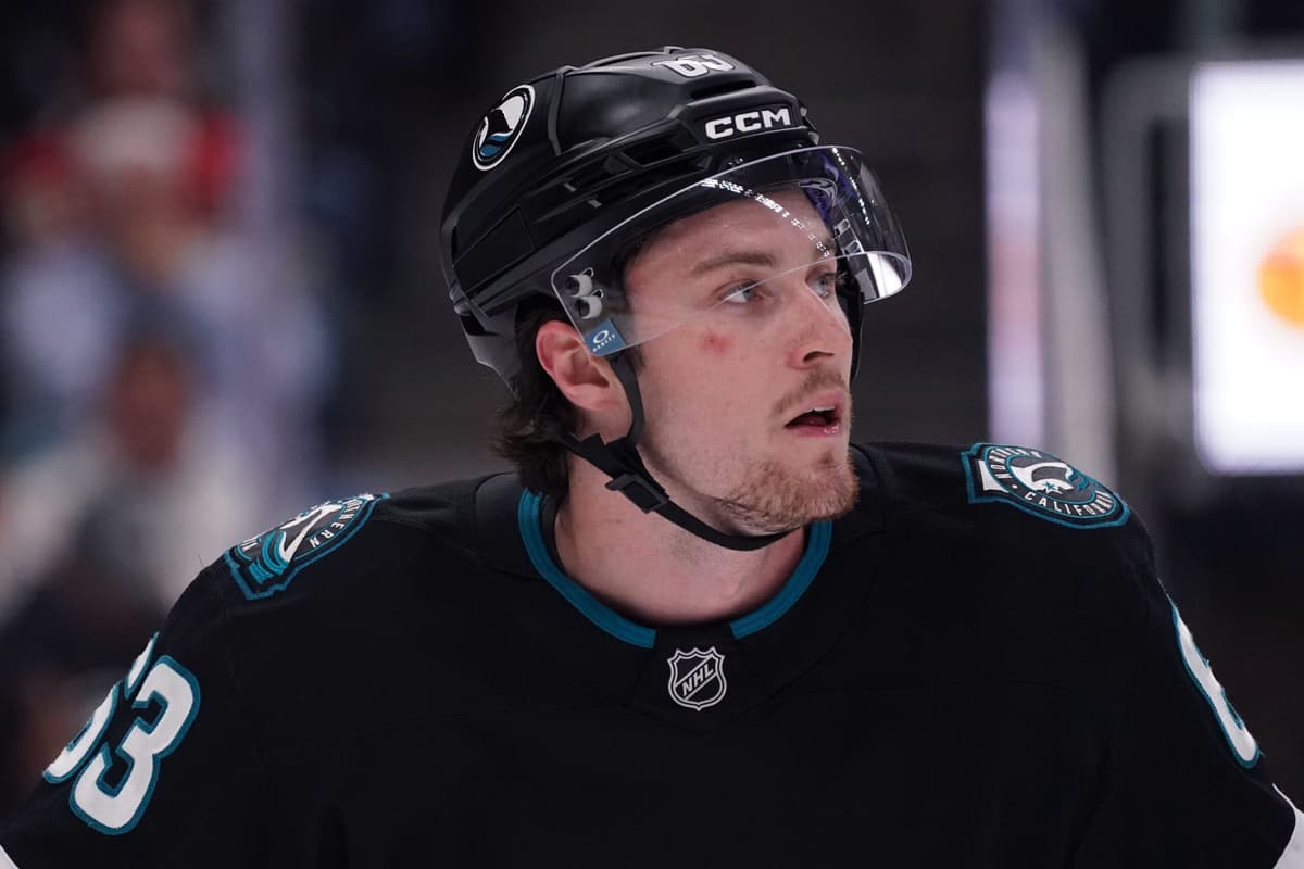 Ostapchuk's Extension Signals Sharks Confidence in Offensive Growth—And Betting Exposure