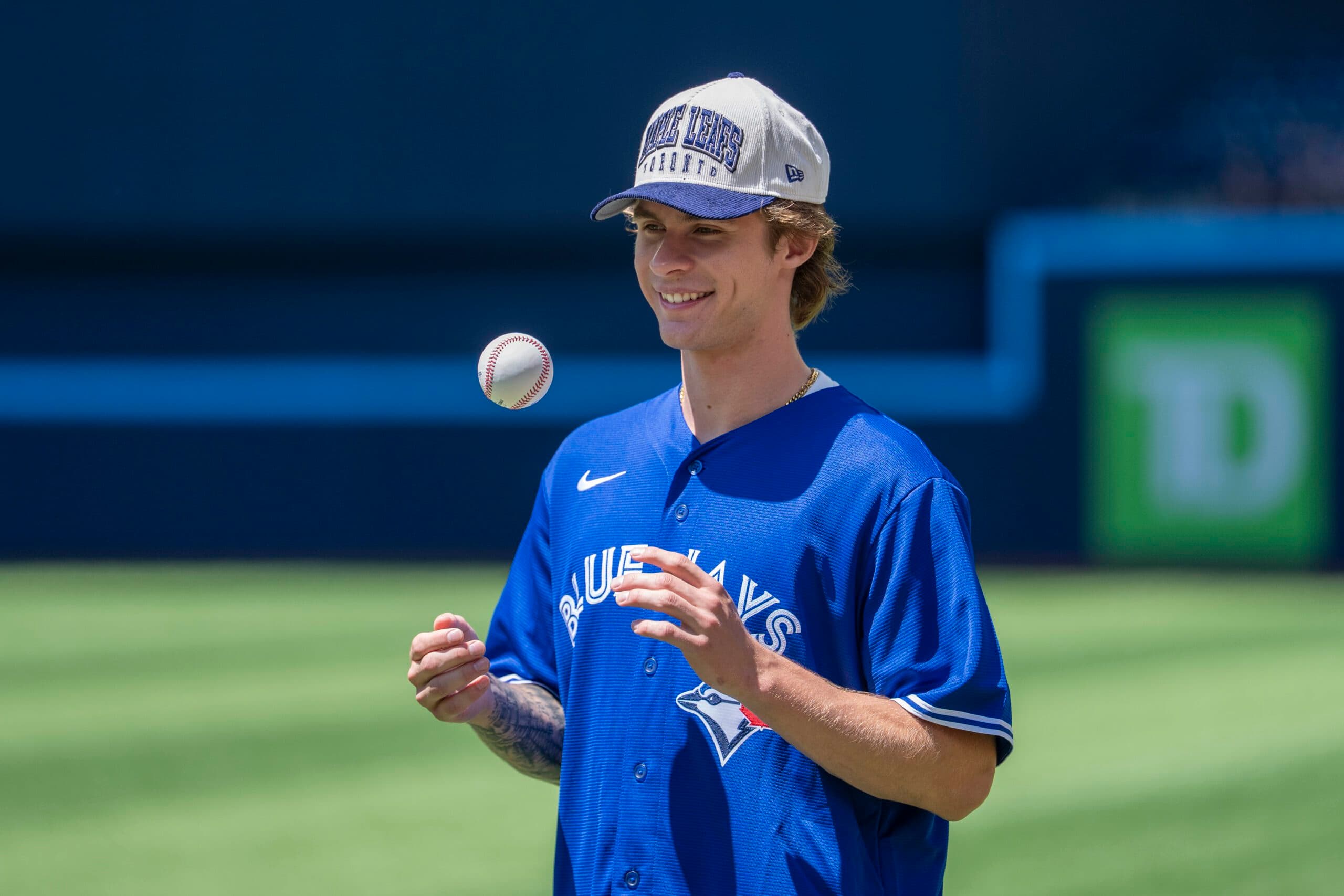 McKenna is the first Leafs player to throw the first pitch at a Blue Jays game since Auston Matthews in 2022.