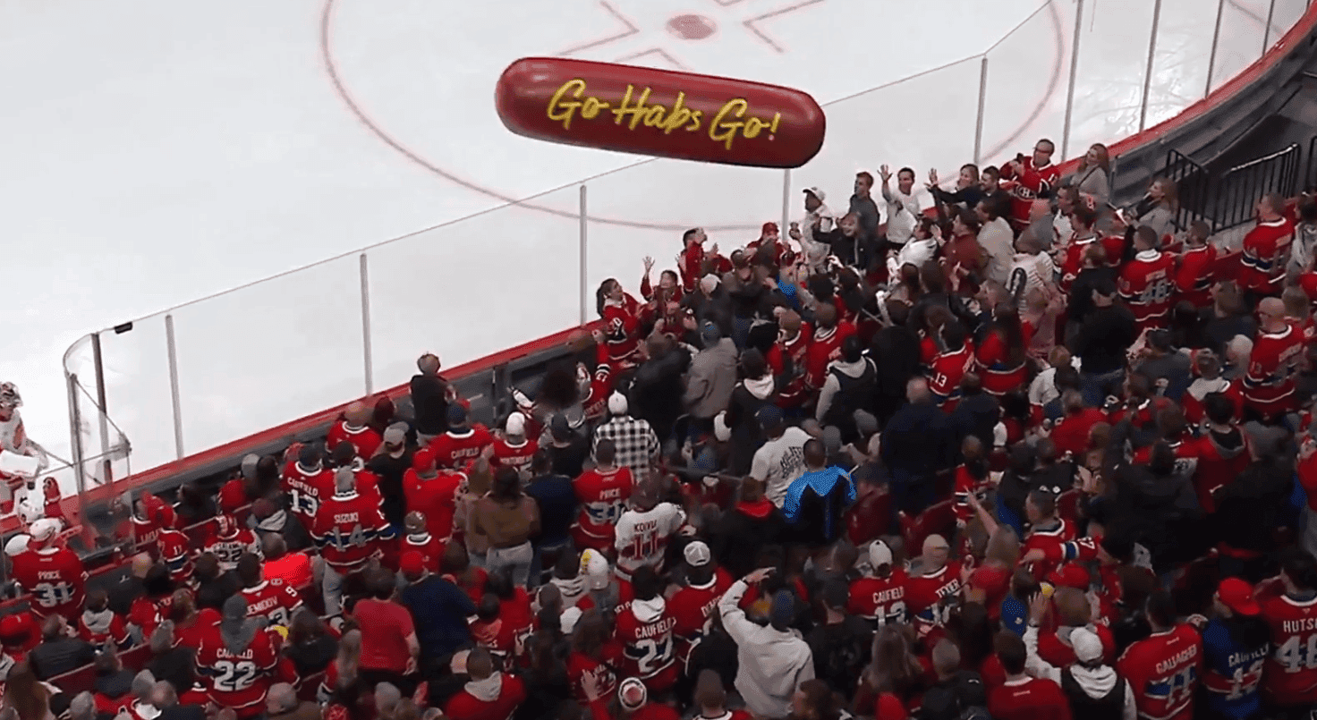 Inflatable hot dog falls on ice during Canadiens, Red Wings game
