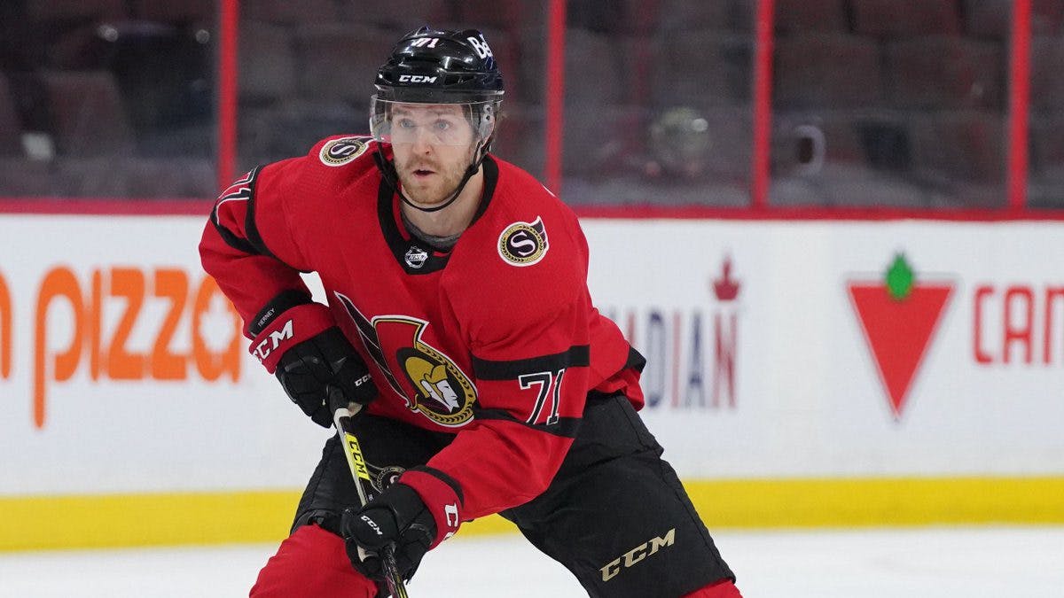 Florida Panthers sign Chris Tierney to one year, two-way contract