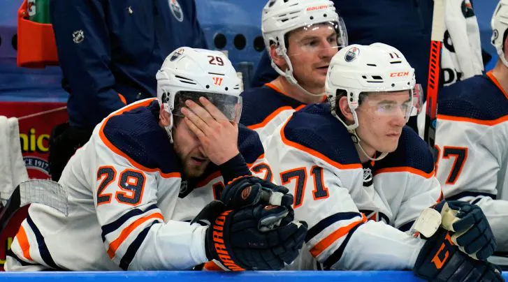 Edmonton Oilers add two to COVID-19 protocols, postpone Monday game