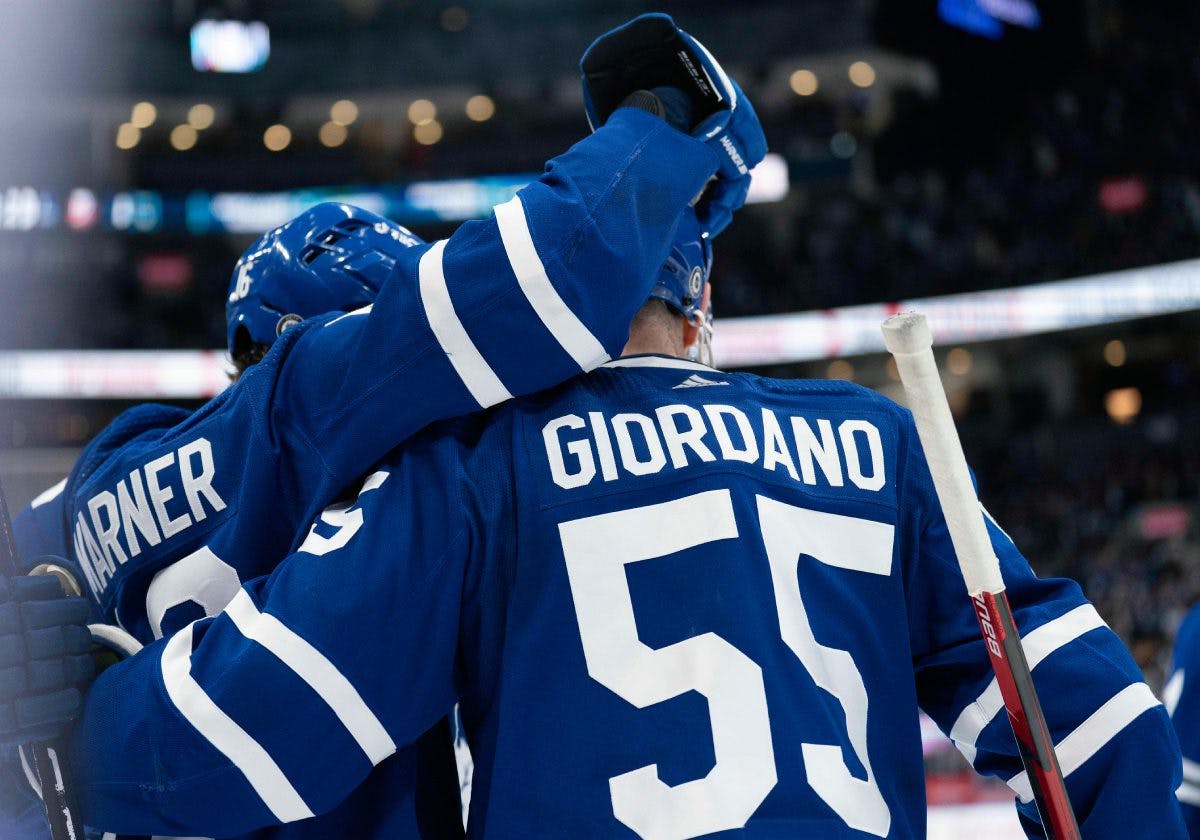 Toronto Maple Leafs set franchise records for wins, points in a season