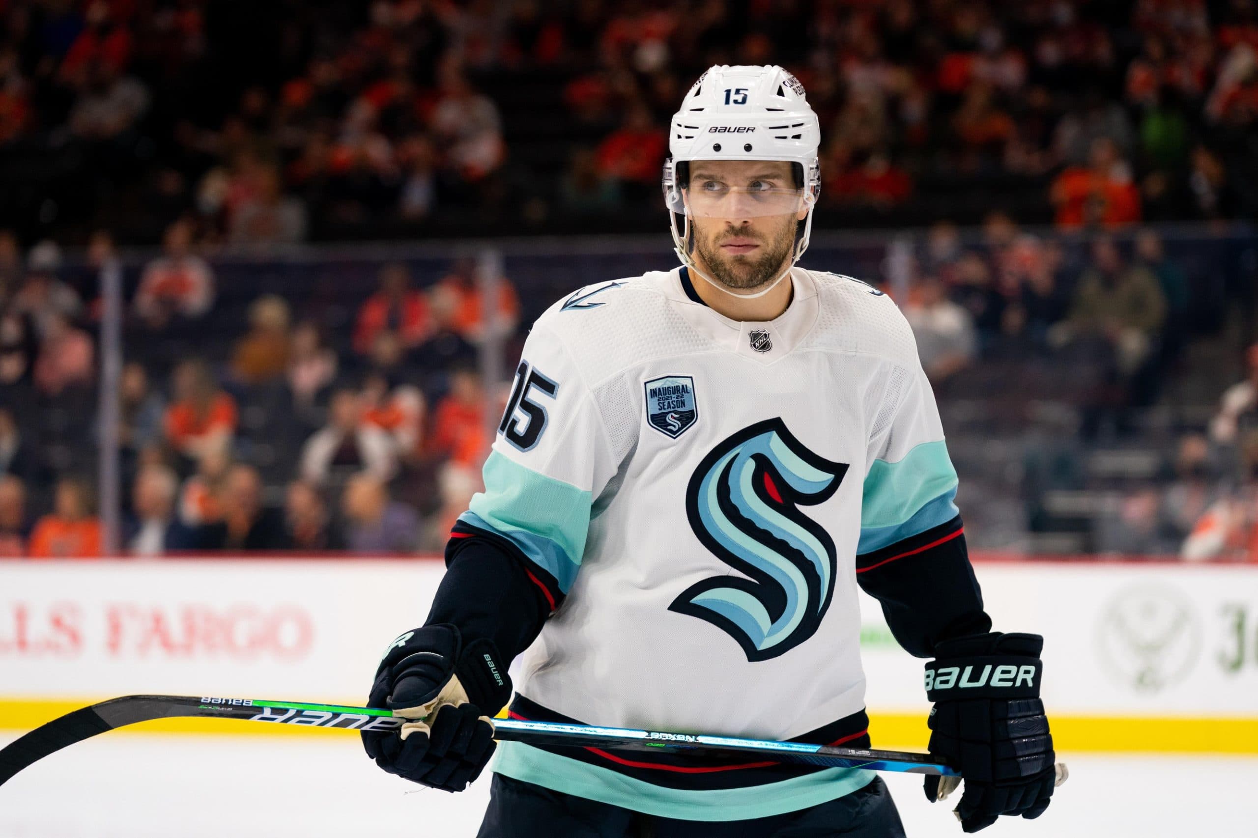 Buffalo Sabres sign Riley Sheahan to one-year contract