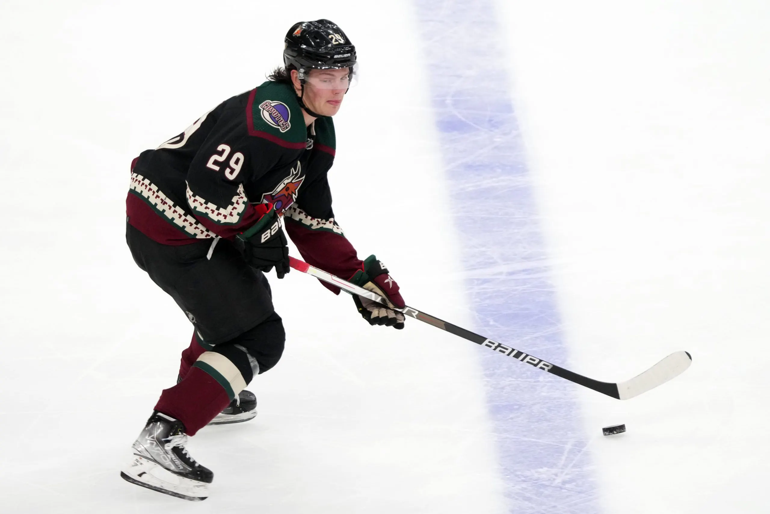 Arizona Coyotes sign Barrett Hayton to a two-year contract extension