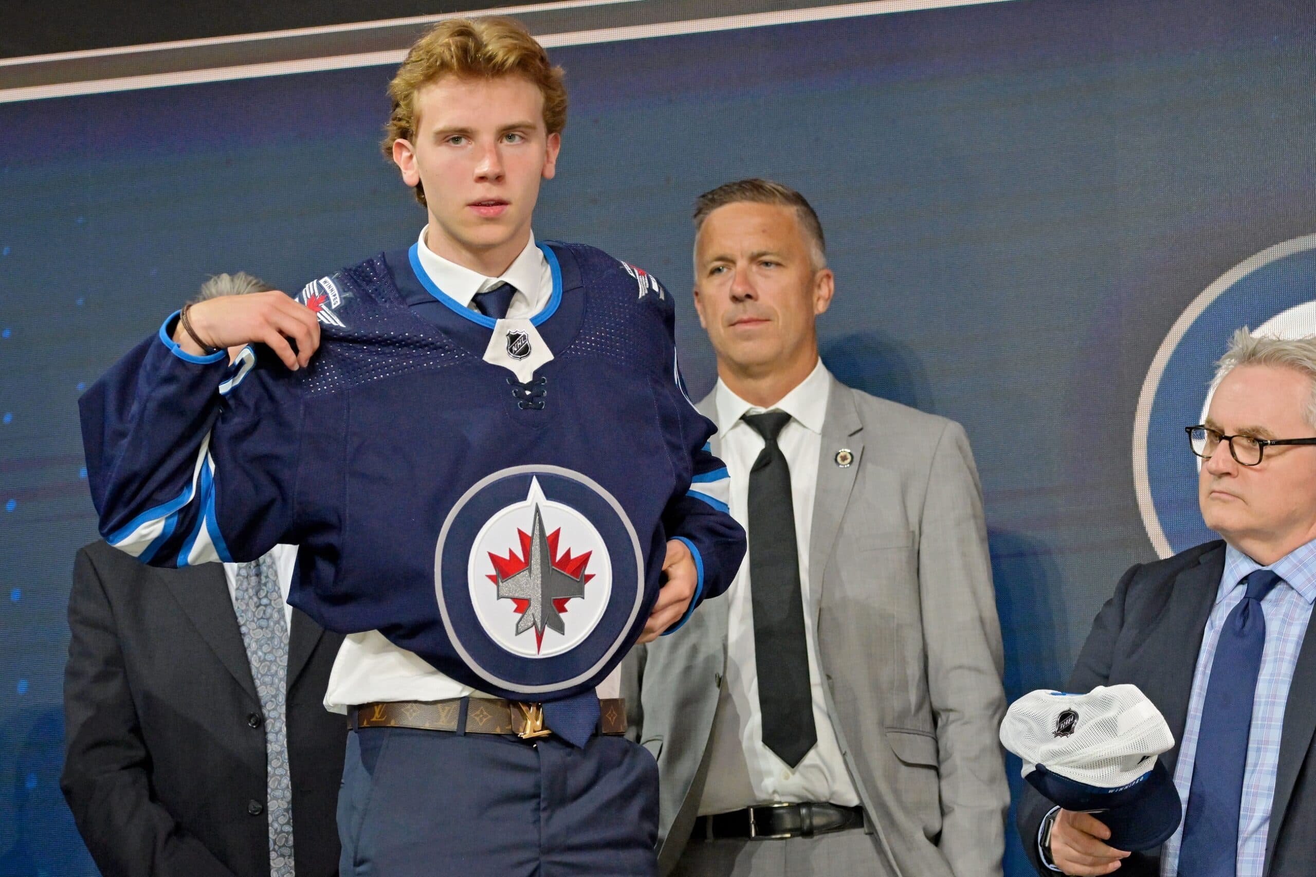 Winnipeg Jets sign Brad Lambert to a three-year entry-level deal
