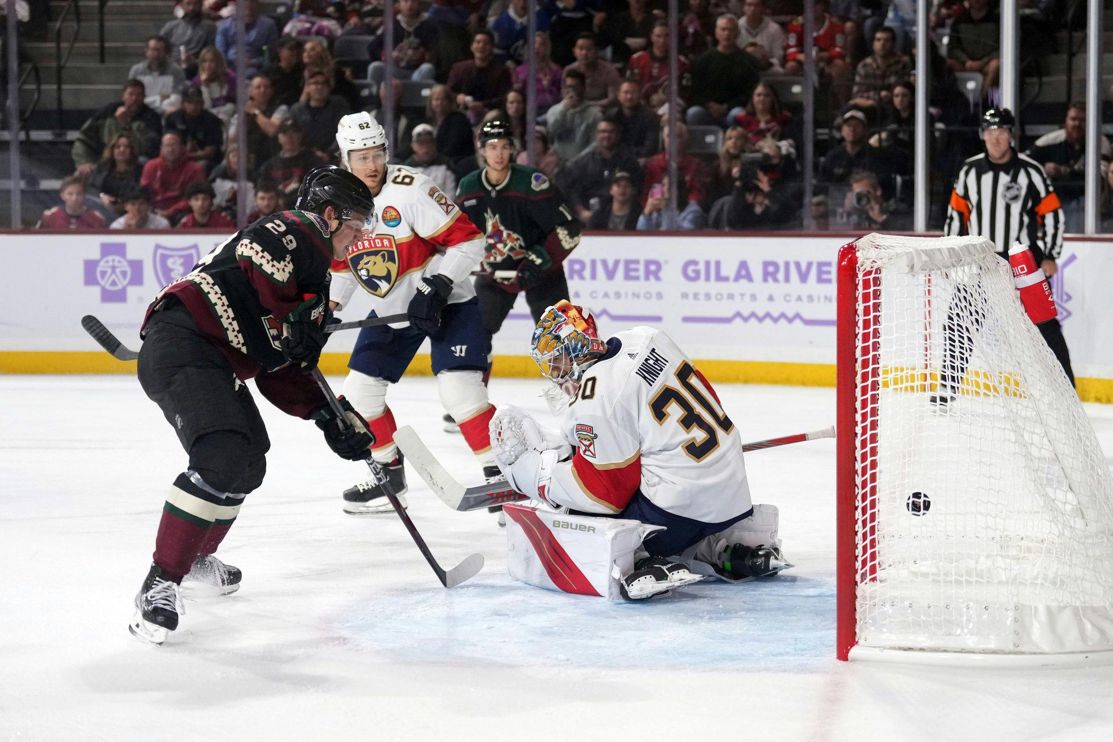 Arizona Coyotes defeat Florida Panthers 3–1 for first win at Mullett Arena