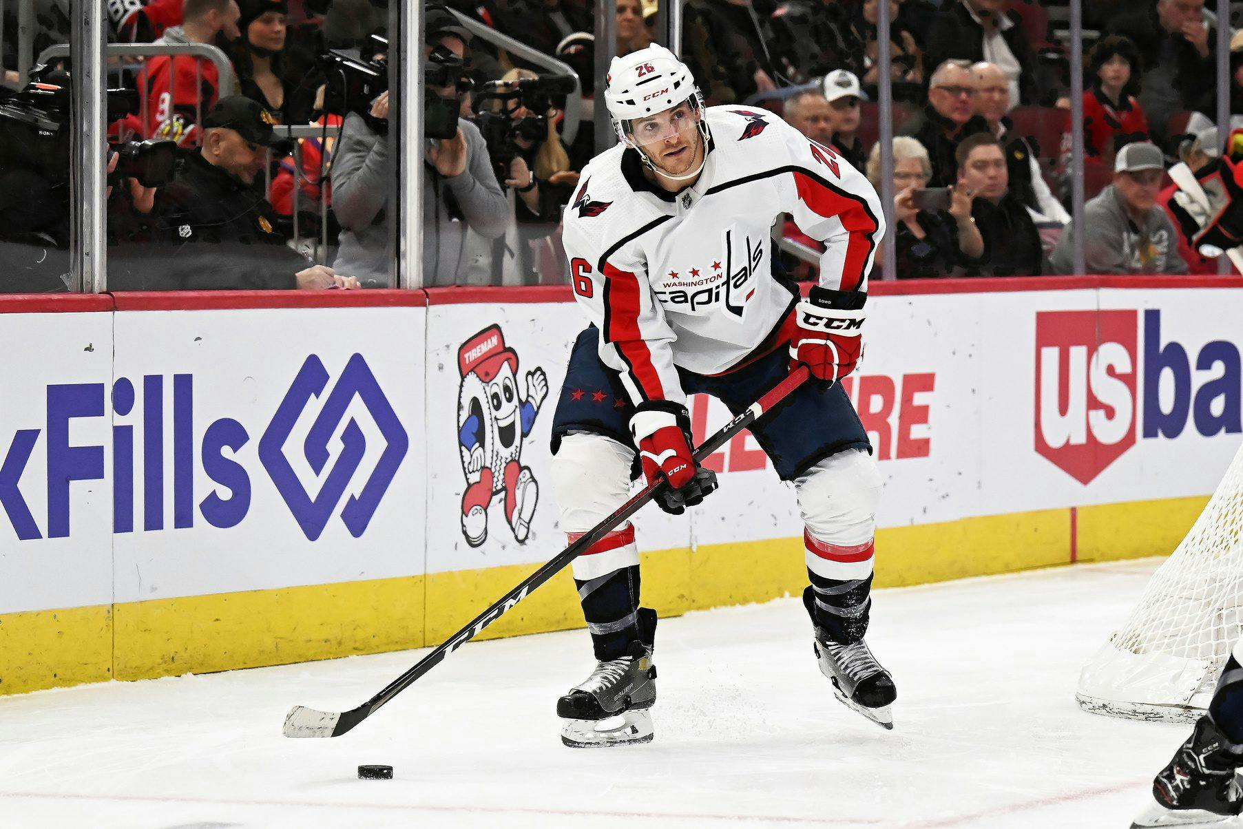 Washington Capitals’ Nic Dowd leaves game vs. New York Islanders early with lower-body injury