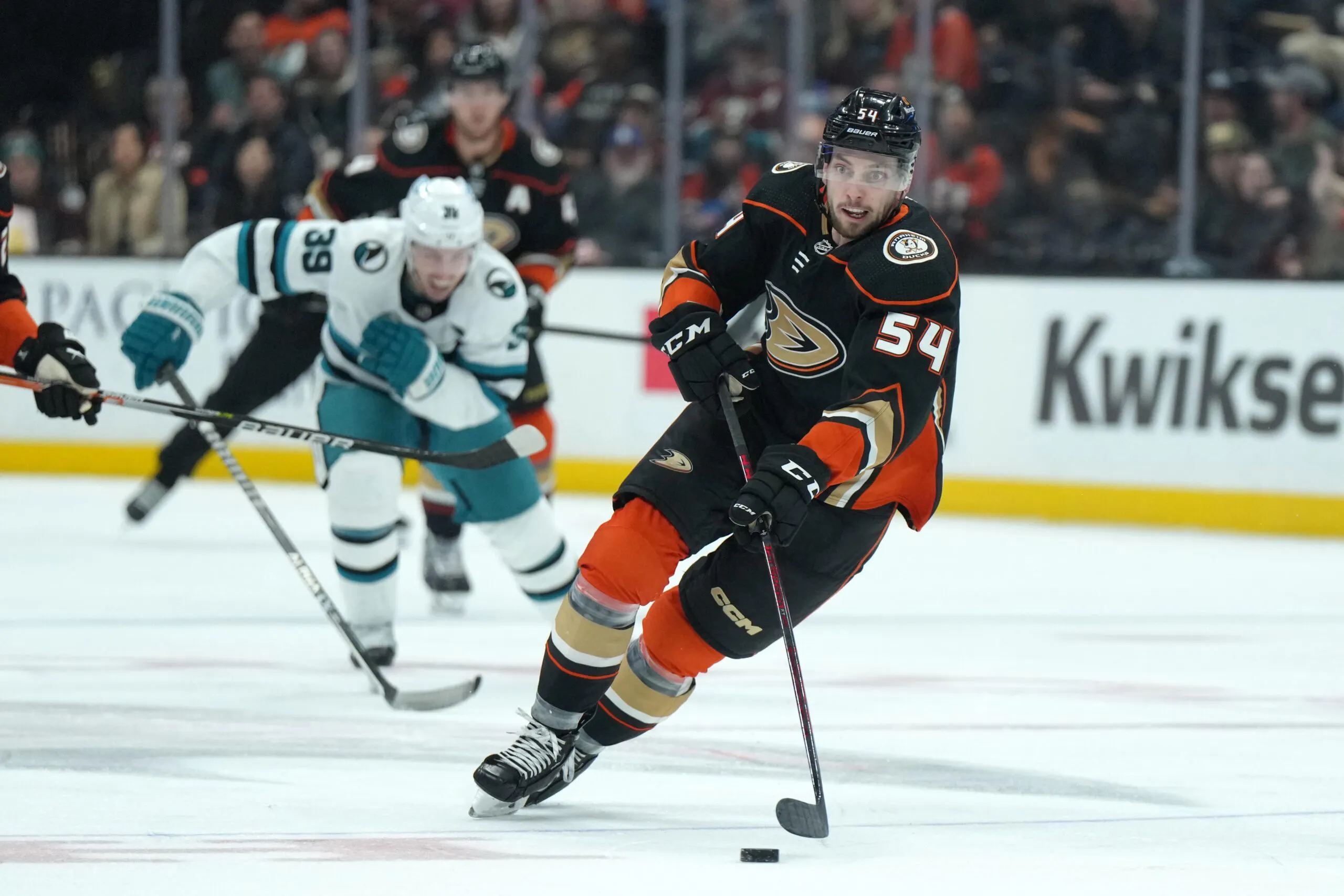 Anaheim Ducks forward Justin Kirkland taken to hospital after car accident