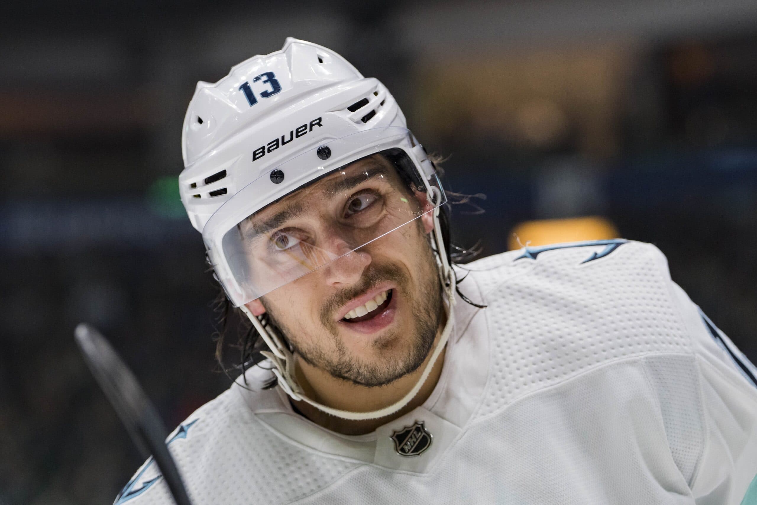 Brandon Tanev blows kiss to crowd after giving Kraken 2-0 lead over Avalanche in Game 2