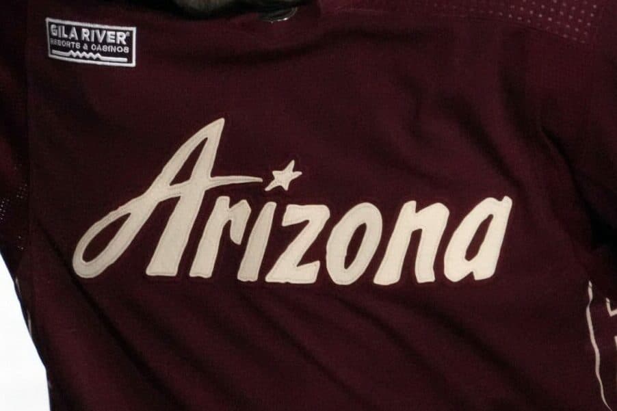 Arizona Coyotes sign forward Aku Räty to entry-level contract