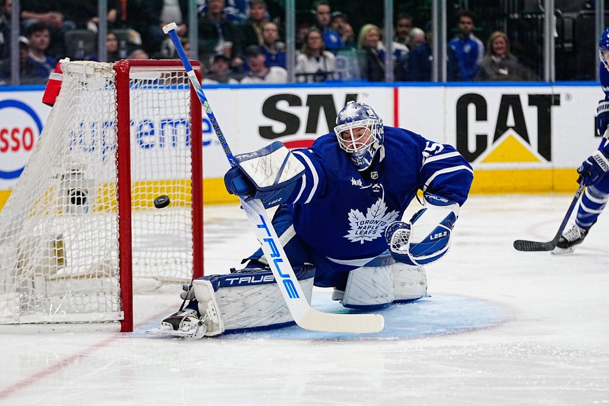 Ilya Samsonov is showing confidence again in return to Toronto Maple Leafs