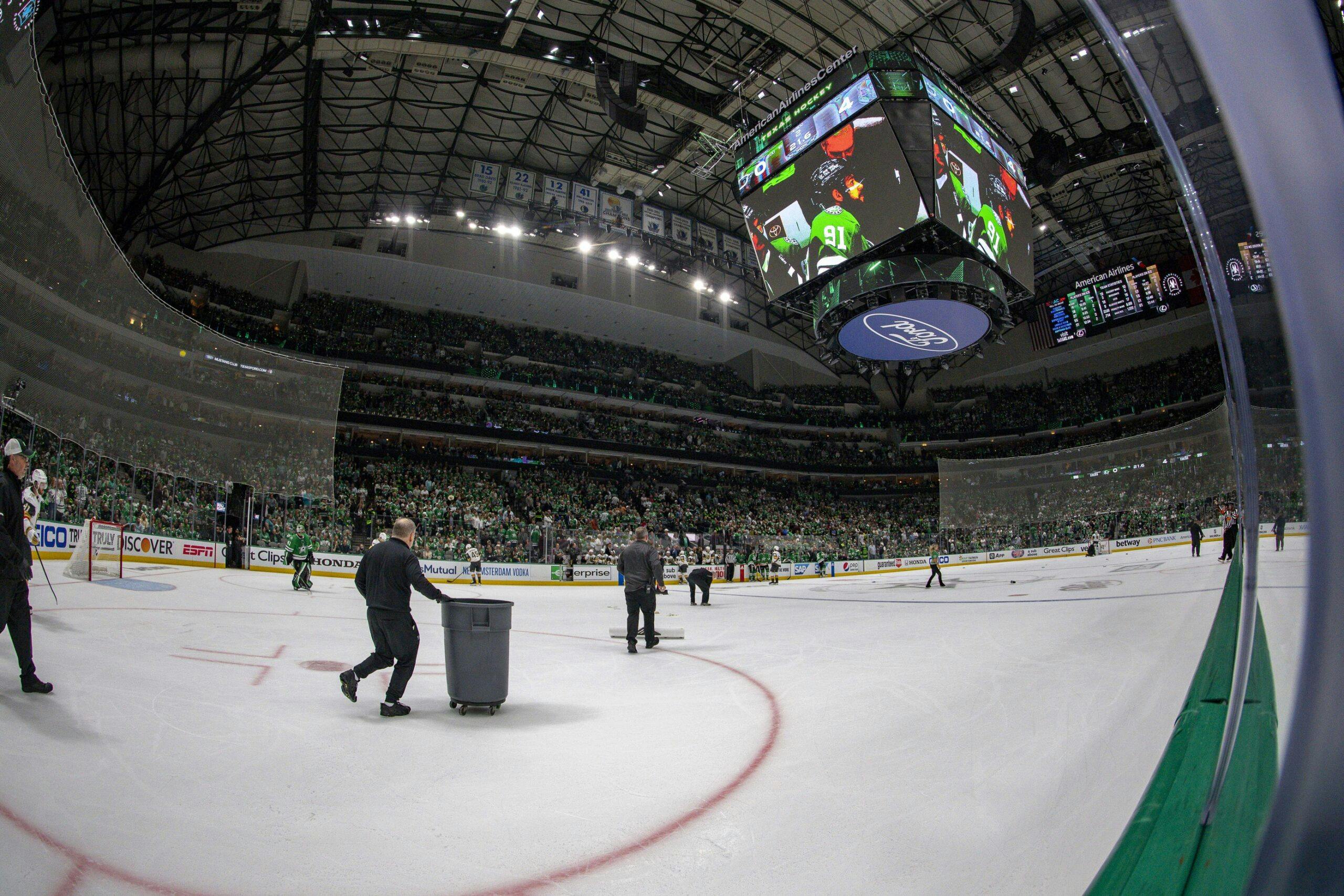 Dallas Stars CEO issues statement after fans litter ice with debris in Game 3