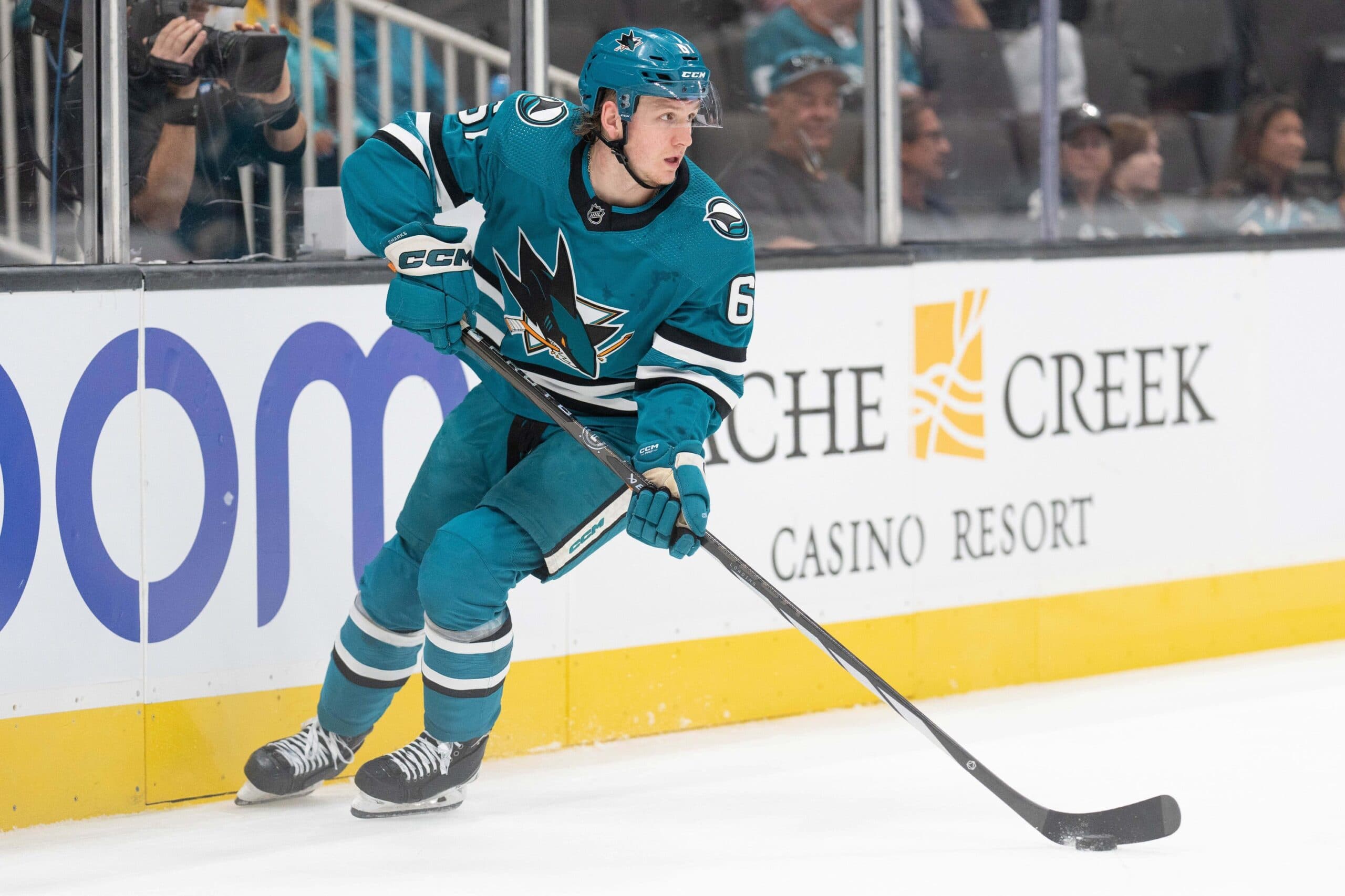 San Jose Sharks sign Jake Furlong to entry-level contract
